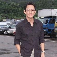 吴启华个人资料,影视界魅力绅士的璀璨人生